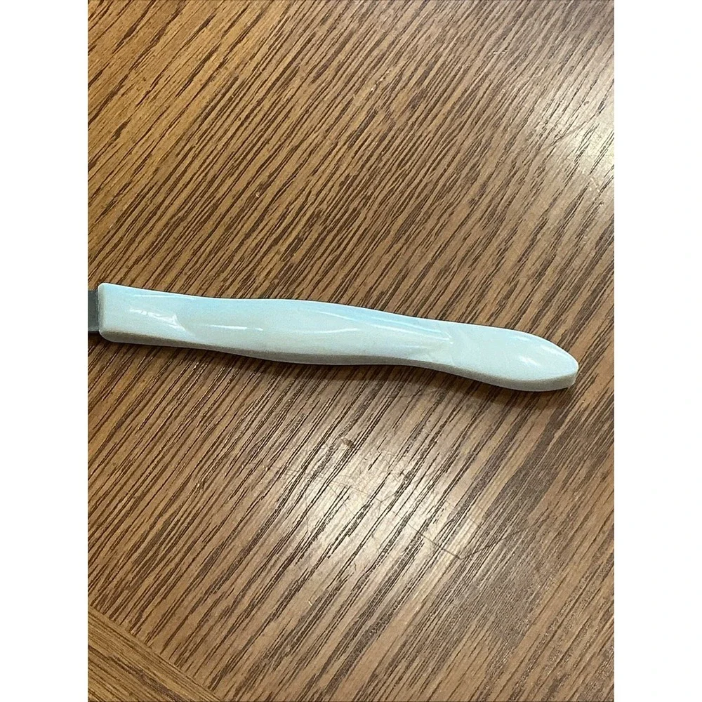 CUTCO #1759 KD Pearl Handle Stainless Steel Serrated Edge Table / Steak Knife
